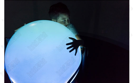 Lunyi LCC Photography Collection Lunyi LCC Photography Collection