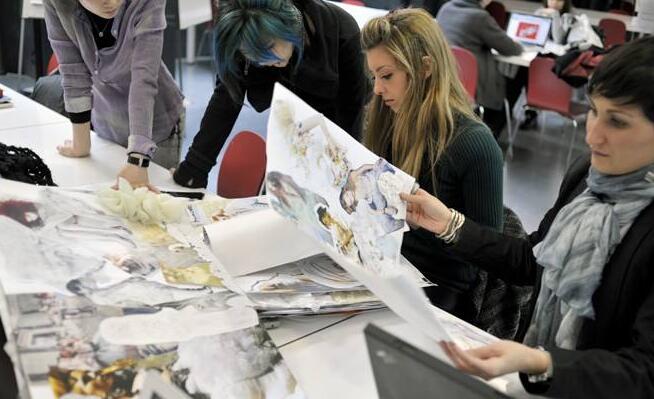 Studying Abroad in Fashion Design Studying Abroad in Fashion Design