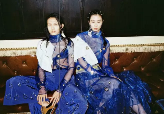 Layout of collection of clothing design works Layout of collection of clothing design works