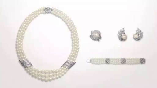 Jewelry design for art study abroad application Jewelry design for art study abroad application