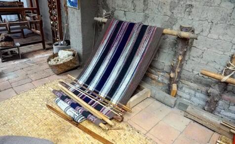 Textile design, overseas study and production Textile design and overseas production