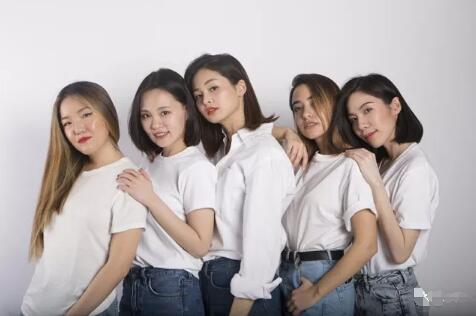 Art graduate student Art graduate student