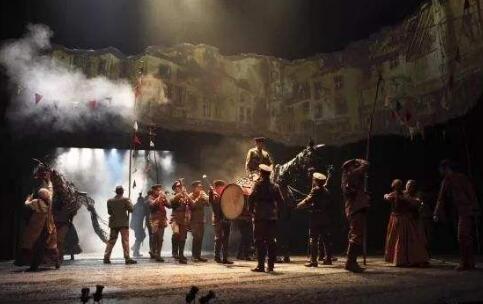 Studied Film Production at Edinburgh Academy of Arts Studied Film Production at Edinburgh Academy of Arts