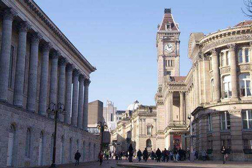 How about going to London Film Academy to study abroad for film majors How about going to London Film Academy to study abroad for film majors