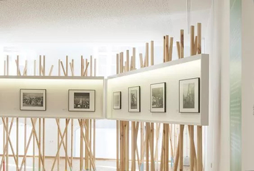 Differences between Foreign Undergraduate and Postgraduate Students Studying in Arts Differences between Foreign Undergraduate and Postgraduate Students Studying in Arts