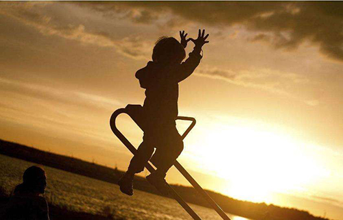 Undergraduate study at the University of Southern California, majoring in film Undergraduate study at the University of Southern California, majoring in film