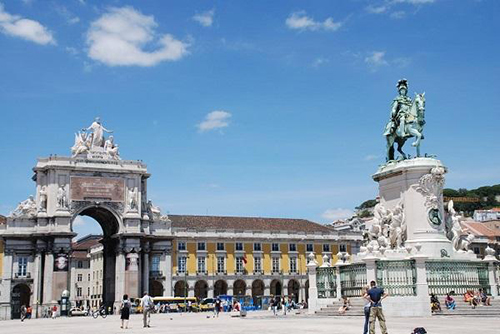 "Ideal" before going abroad and "reality" after going abroad "Ideal" before going abroad and "reality" after going abroad