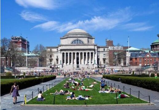 Film alumnus of Chicago Columbia College Film alumnus of Chicago Columbia College