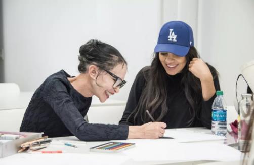 Counseling of fashion illustration works Counseling of fashion illustration works