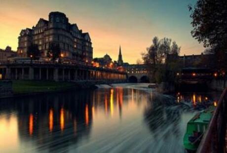 Ranked first in British undergraduate architecture Ranked first in British undergraduate architecture