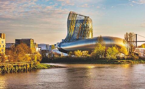 Design major of Visual Media College in Paris, France Design major of Visual Media College in Paris, France