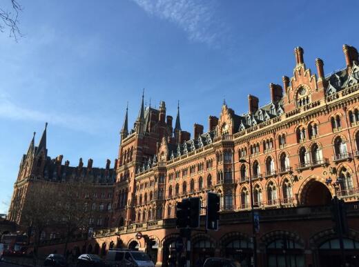 One year's expenditure of London University of the Arts One year's expenditure of London University of the Arts