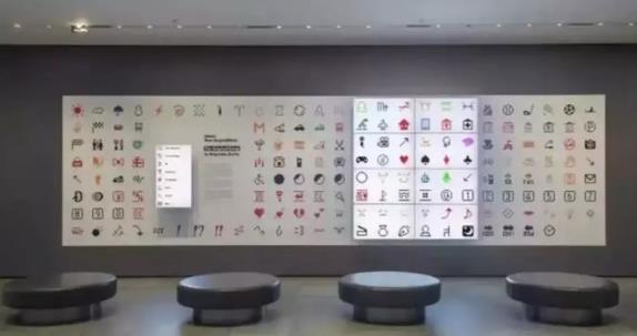 The first set of 176 emoticons The first set of 176 emoticons