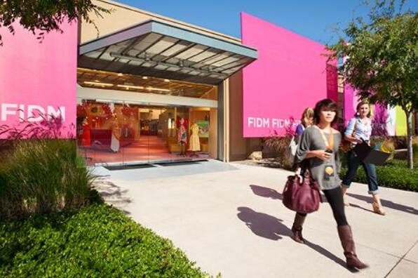 What is the employment prospect of the American Fashion Design Business School (FIDM)? What is the employment prospect of the American Fashion Design Business School (FIDM)?