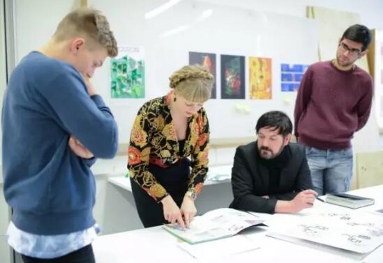 Camberwell interview, starting from Camberwell plane interview and pure art interview Camberwell interview, starting from Camberwell plane interview and pure art interview