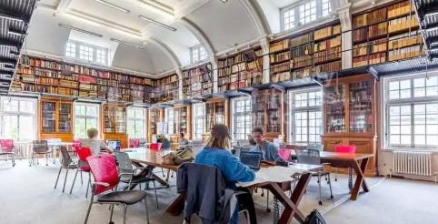 London University of the Arts Library London University of the Arts Library
