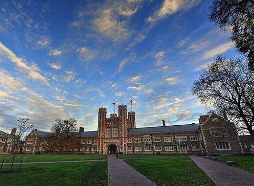  Does Huada St. Louis have a high reputation in China