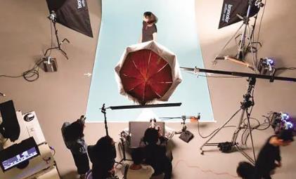 Riyi Photography Studio Riyi Photography Studio