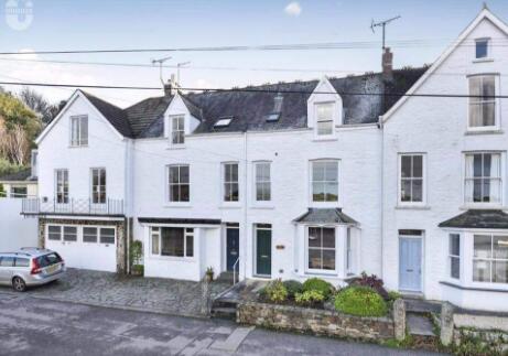 Villa and dormitory expenses of Falmouth University Villa and dormitory expenses of Falmouth University