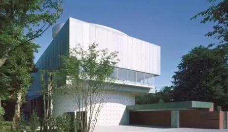  Women's University of Fine Arts