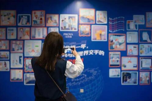 Art students studying abroad Art students studying abroad