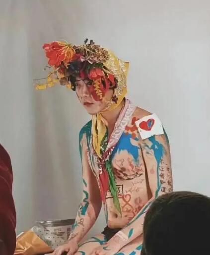 Jiang Sida's Performance Art Jiang Sida's Performance Art