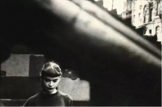 Photography inspiration sharing! Saul Leiter's photography inspiration! Photography inspiration sharing! Saul Leiter's photography inspiration!