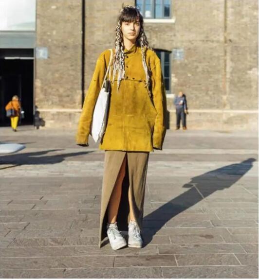  What grade school is Central Saint Martin?