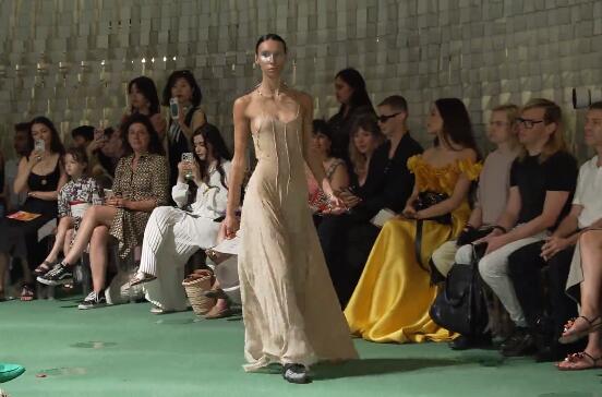 Marangoni College/Marangoni College 2023 Paris Fashion Show Marangoni College/Marangoni College 2023 Paris Fashion Show