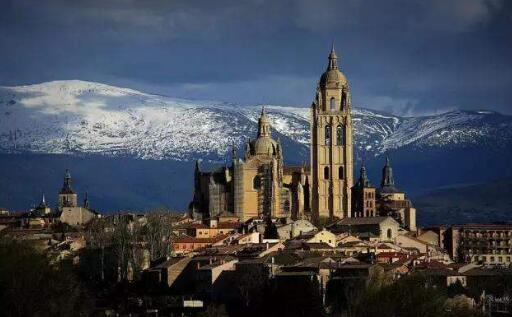 The European Design Institute of Milan ranks 101-150 in the QS Art and Design Ranking in 2023. The European Design Institute of Milan ranks 101-150 in the QS Art and Design Ranking in 2023.