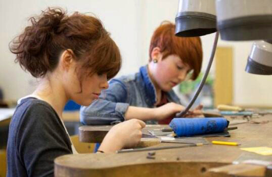  Art of High School Students Studying Abroad in Preparatory Courses